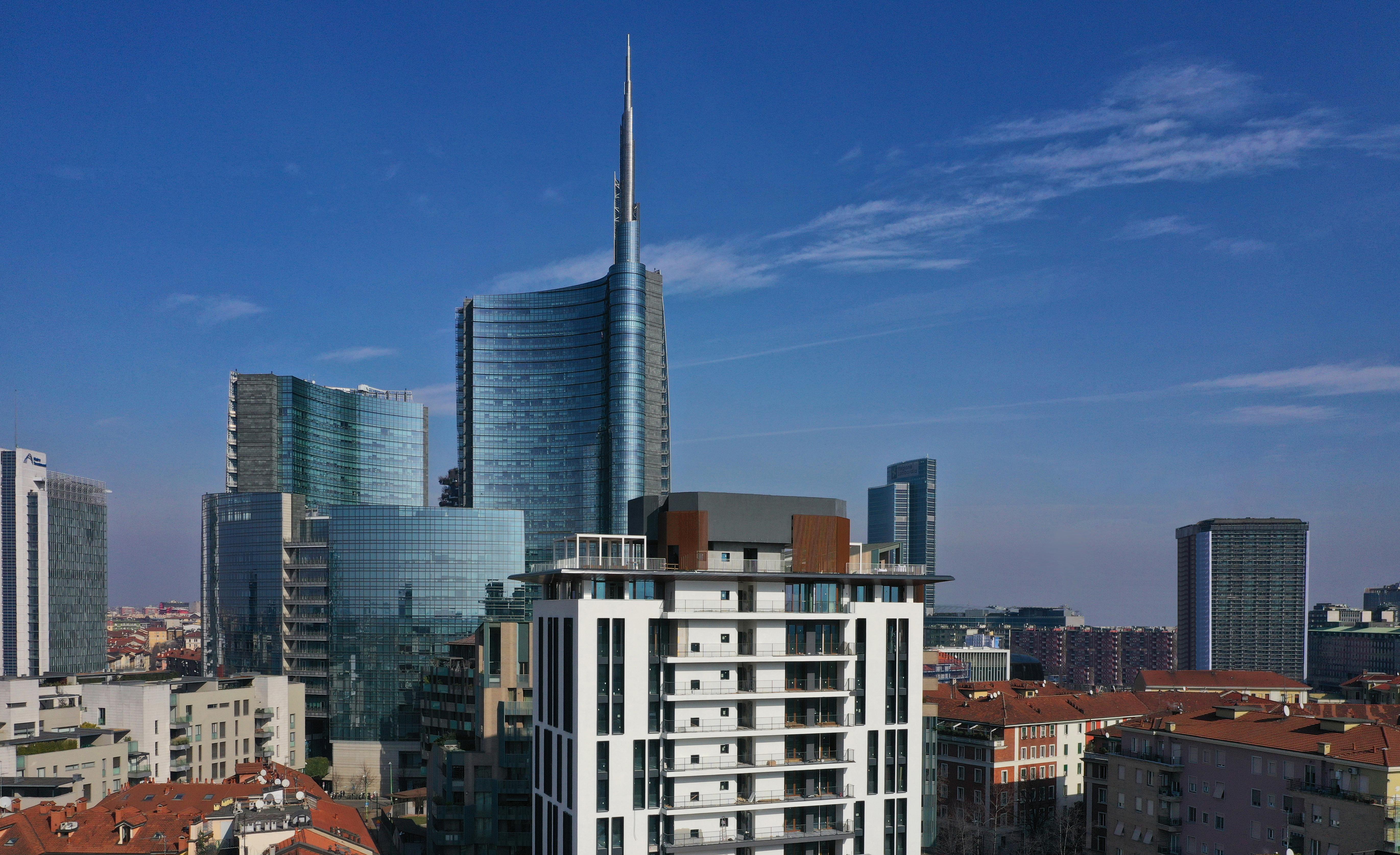 Milano Verticale | Una Esperienze Luaran gambar